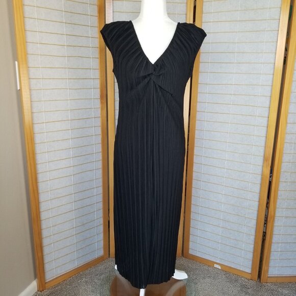 New Black Formal Dress Column Size Medium ASTR the Label Silky Pleated NWT - Picture 3 of 13